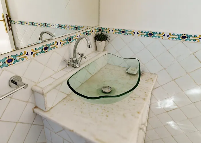 Semesterbostad Adamante